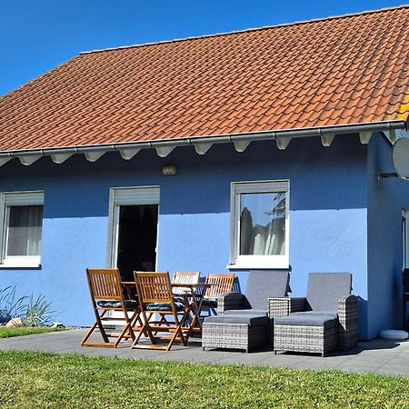 Ferienhaus Kaleo Wiek auf Rügen エクステリア 写真