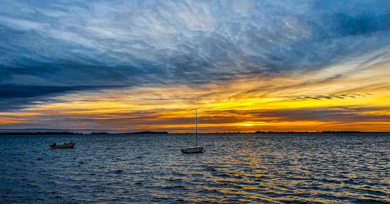 Ferienhaus Kaleo Wiek auf Rügen エクステリア 写真